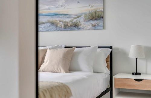 Eau Claire Apartment | Driftwood Heights DT Gym City Views