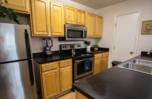 Austin House | Dripping Springs area Guesthouse Bungalow