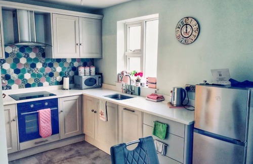 Drogheda House | Drogheda Comfort Double Room + Extra Mattress, Near Centre City