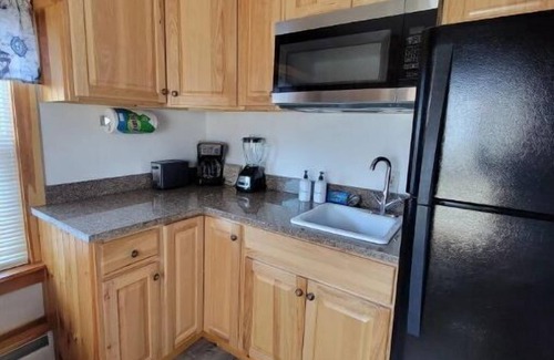 Hampton Apartment | Drop anchor in our studio only steps to the beach