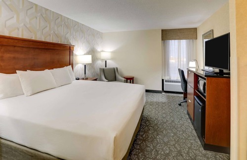 Marion Hotel | Drury Inn & Suites Marion