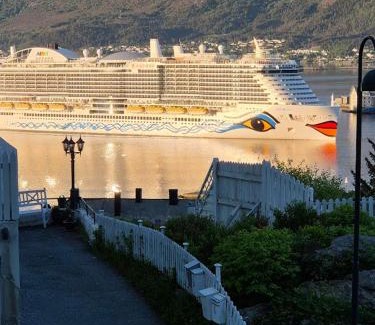 Alesund Apartment | Duży apartament w centrum