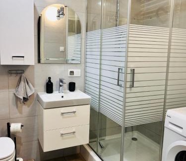 Namysłow Apartment | Duży apartament z kuchnią i łazienką