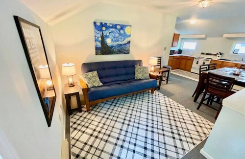 Lime Rock Apartment | Dugway Hideaway Walking Distance to Lime Rock Park