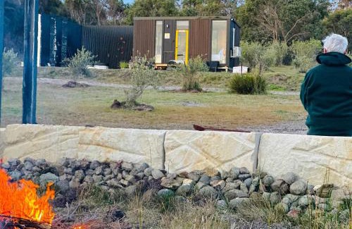 Murdunna House | Dunalley Bay Beachfront Retreat by Tiny Away