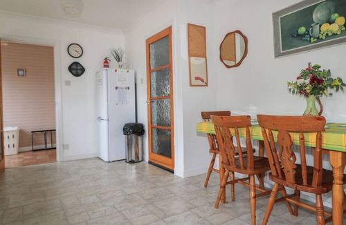 Stornoway Cottage | DUNARD VILLA, family friendly, character holiday cottage in Stornoway