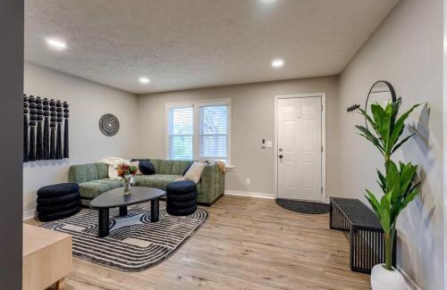 Dundee-Happy Hollow Historic District House | Dundee 3Br2Ba house sleeps 9 plus crib central Omaha