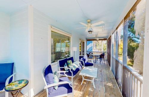 Island Oaks House | Dune Delight