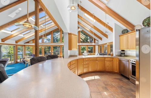 Saunders Lake House | Dune rider’s and fisherman’s PARADISE!