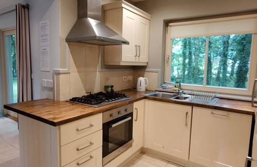 Kenmare Cottage | Dunkerron Woods 4 bedroom 4010 - sleeps 8 guests in 4 bedrooms
