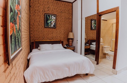 Amon Hotel | Dunn Inn