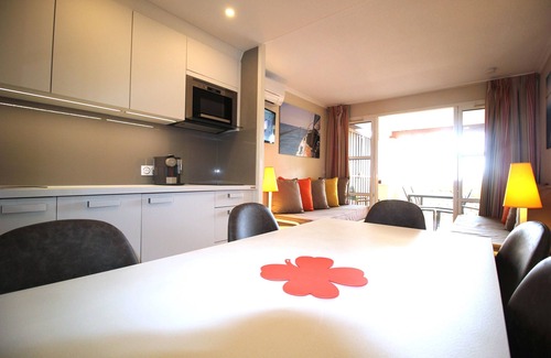 Cap Esterel Apartment | Duplex 40m2. sea view and golf. Loggia and solarium. 2/3 pieces. CAP ESTEREL VILLAG