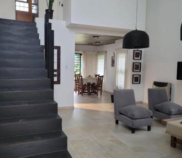 Yerba Buena House | Duplex Familiar