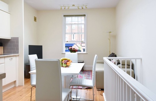 Leamington Spa Apartment | Duplex, stylish apartment in Leamington Spa