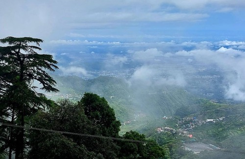 The Mall Road House | Duplex Suite 1 - Enjoy Your Ultimate Workations!