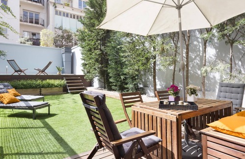 Sant Gervasi Apartment | Duplex with Exclusive Garden and Pool for 10