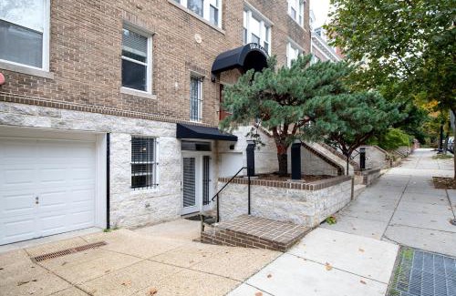 Adams Morgan Apartment | Dupont Circle 1BR nr U St Metro Glens Mkt WDC-178