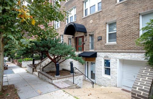Adams Morgan Apartment | Dupont Circle 1BR nr U St Metro Glens Mkt WDC-178