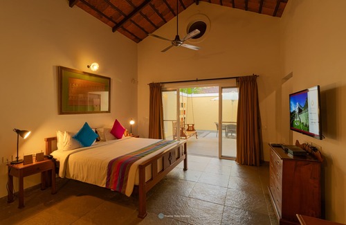 Perumal Kovil Pathy Hotel | Dvara Siruvani