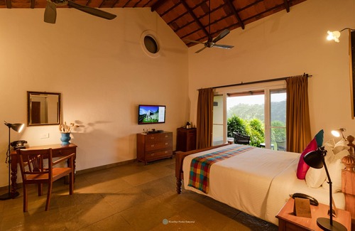 Perumal Kovil Pathy Hotel | Dvara Siruvani