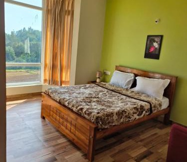 West Mere Bed & Breakfast | Dwarka Home Stay