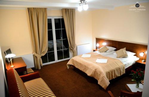 Łazy Resort | Dworek Jamneński