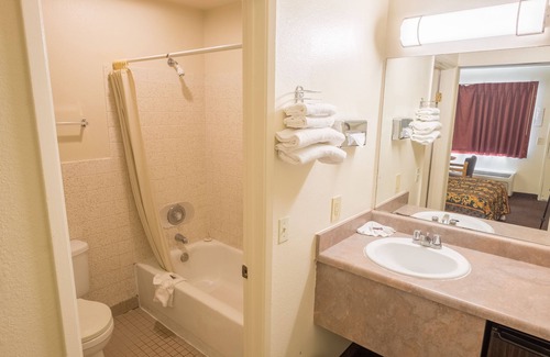 Old Town Hotel | E-Z 8 Motel Old Town