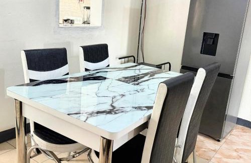 Livingstone Apartment | EAGLE WEAVERS NEST