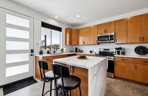 Yucca Valley House | Eagles View Desert House & Hot Tub - Serene & Stylish Retreat - near Joshua Tree