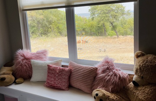 Gordon House | Eagles' View Retreat! Family-sized home in Texas countryside with stunning views