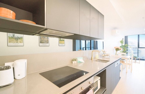 Reid Apartment | Easeful Canberra CBD 2BR Apt