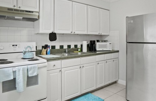 Riviera Beach Apartment | East by the Beach 411B