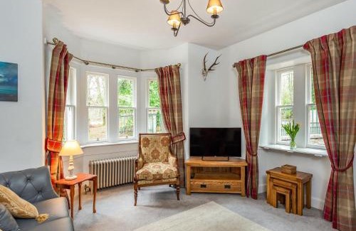 Gorstan House | East Lodge