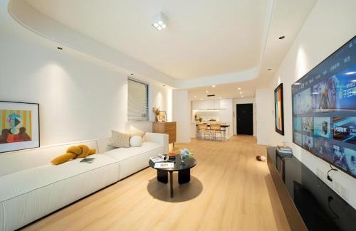 Xuhui Apartment | Eastern Hub - Bund Branch Xujiahui Garden 2 bedrooms near Jinan Tempel