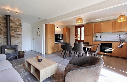 Bourron-Marlotte House | "Eau petit bois" Maison bord du loing (with canoë)