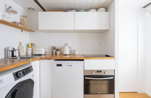 Saint-Merri Apartment | Eclectic Eminence, by Veeve