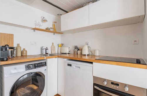 Saint-Merri Apartment | Eclectic Eminence, by Veeve