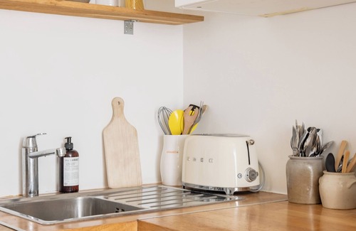 Saint-Merri Apartment | Eclectic Eminence, by Veeve