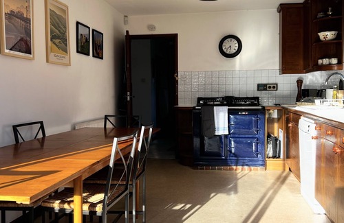 Haslemere House | Eclectic Hilltop House · Panoramic Views of the South Downs