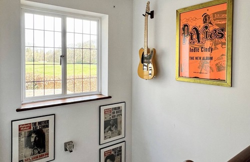 Haslemere House | Eclectic Hilltop House · Panoramic Views of the South Downs