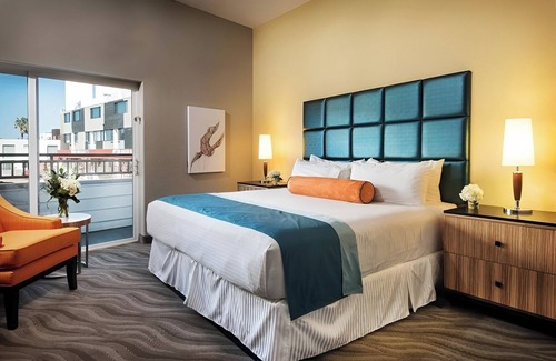 Little Italy Hotel | Eco-Conscious Balcony Suite Near Cruise Port, Harbor Parks, Museums and Culture