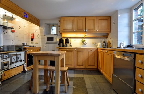 Waimes Villa | Eco Farmhouse by High Fens