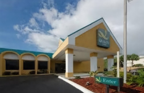 Temple Crest Hotel | Econo Lodge Busch Gardens