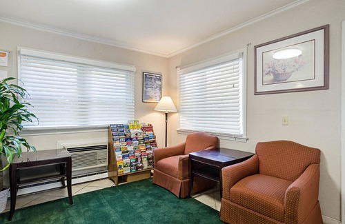 Sturbridge Hotel | Econo Lodge Sturbridge Route 20