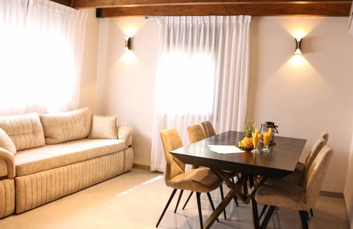 Safed Apartment | Eden - luxury apartment in the old city with a spa