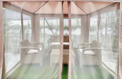 Marine Parade Apartment | Eden Suite 05