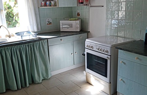 Vouvant Villa | Eglantine (3 bedrooms - sleeps 8)