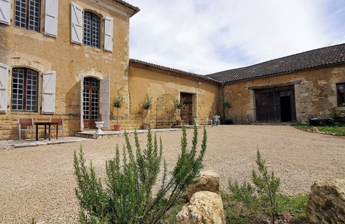Eauze House | Ehemaliges Weinchâteau in der Gascognechambre 3/Gesamt 4 Zimmer à 2 Personen
