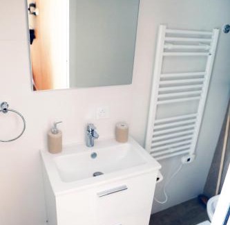 Quartier de Javel Apartment | Eiffel Tour Cosy chesterfield