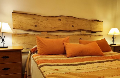 Una Cottage | El Escalerón II House | Monteagudillo Accommodation. Patio, barbecue and fireplace